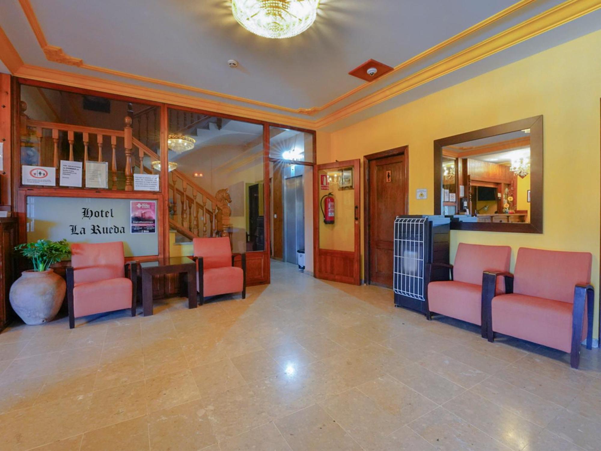 Hotel La Rueda 3000 Mora de Rubielos Bagian luar foto
